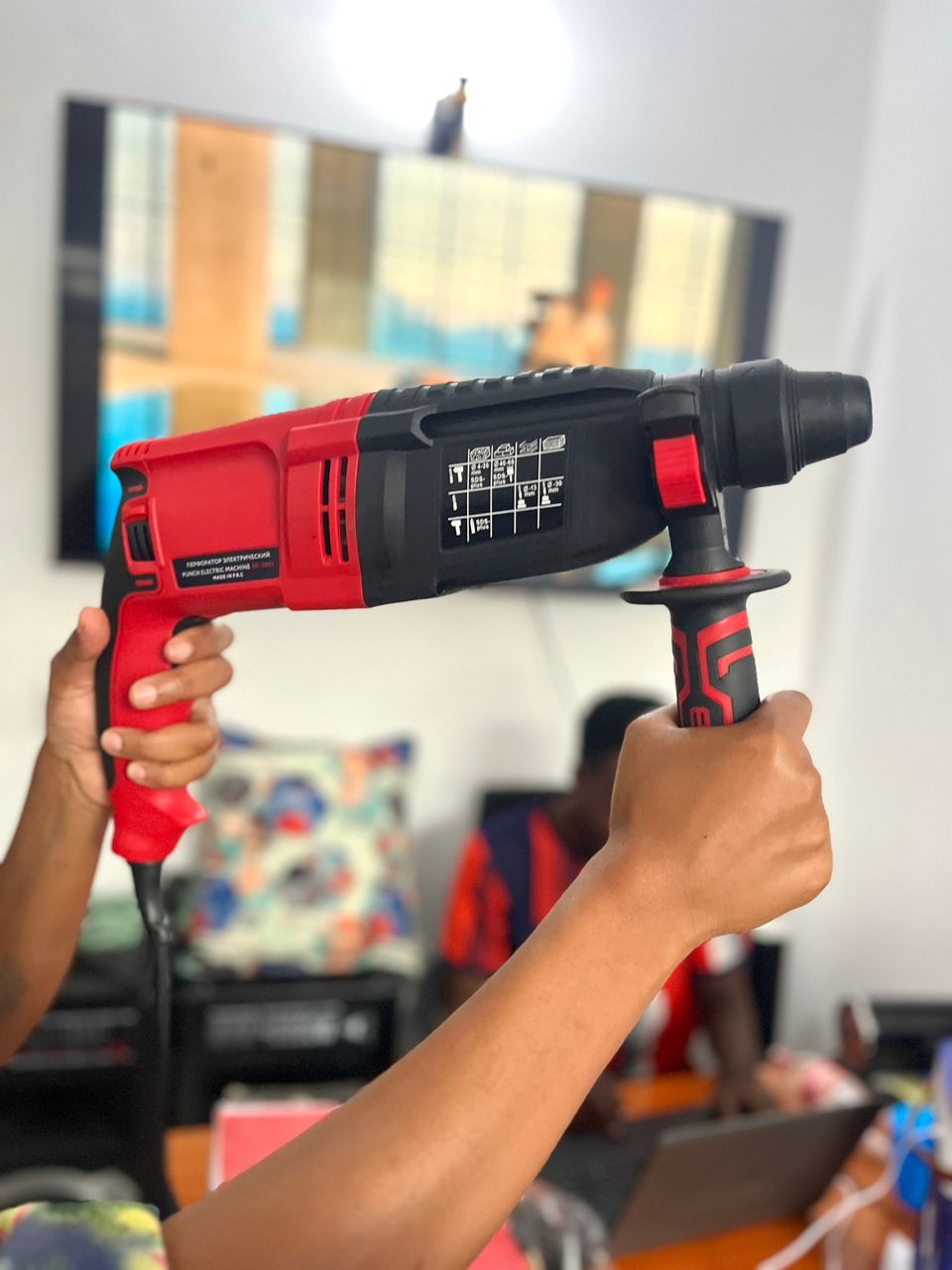 ELECTRIC HAMMER DRILL (hama drili ya umeme)