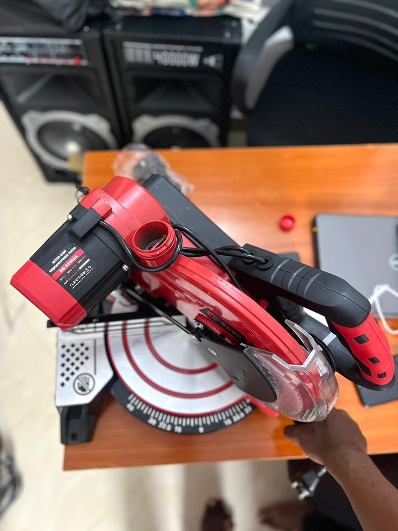 MITER SAW