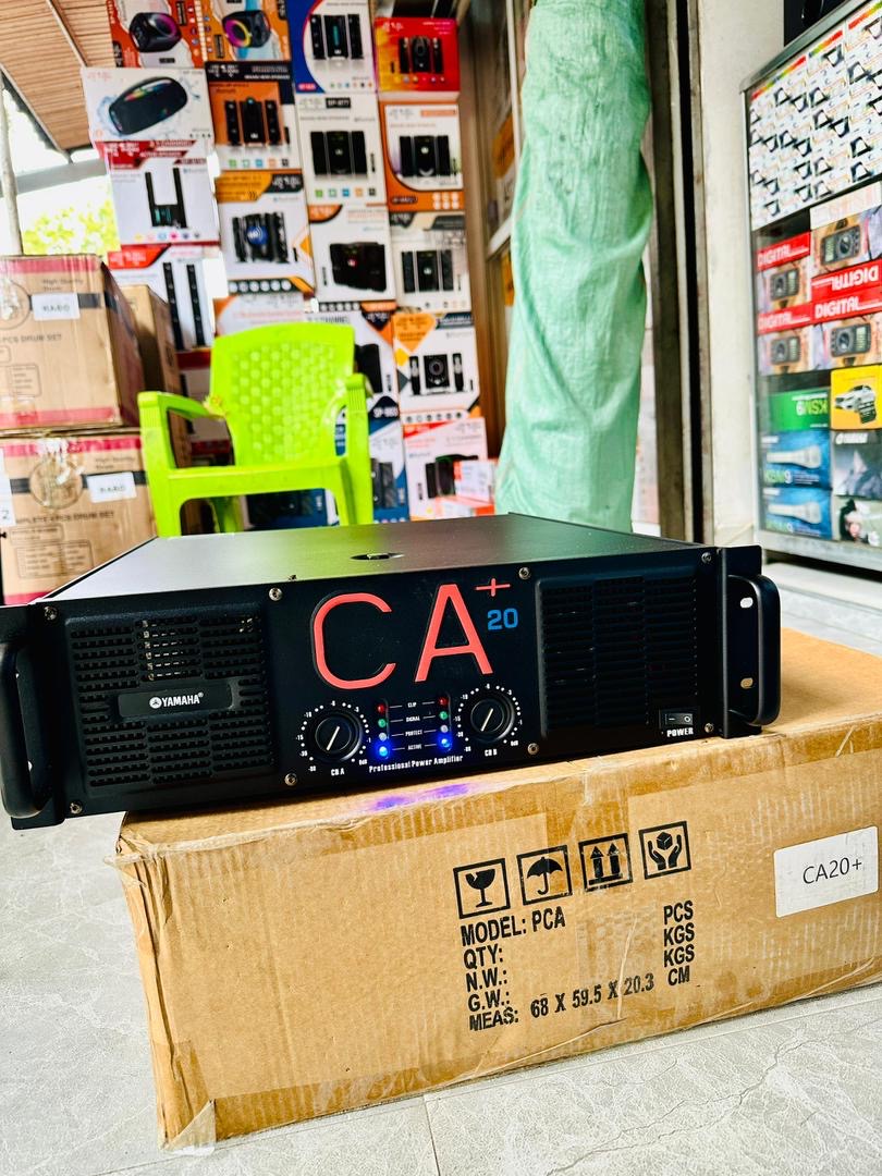 𝘉𝘰𝘰𝘴𝘵𝘦𝘳 𝘤𝘢20